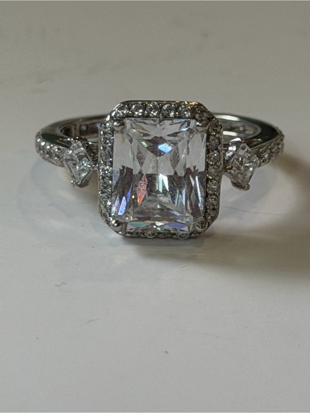 925 Sterling Silver White Cubic Zirconia Art Deco Halo Style Ring Size 8 #455